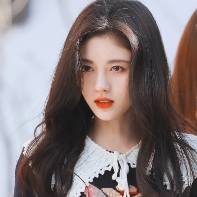 艳阳春水惊鸿